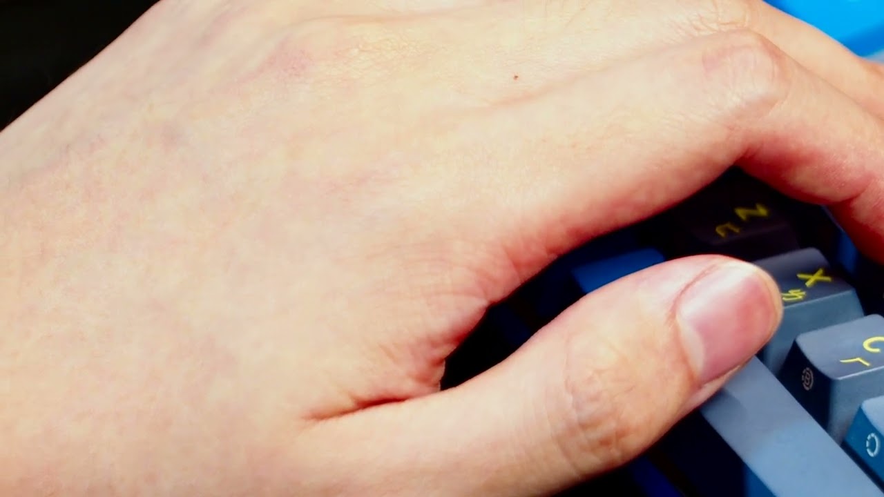 Smooth Operator Sexy Silver Switch Takeover on Mini Keyboards! 2