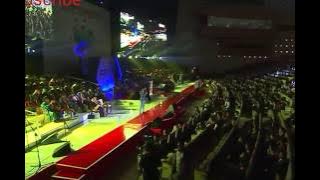 SITI NORDIANA ft MUALIM (MEMORI BERKASIH DI DEPAN RIBUAN WISUDAWAN)