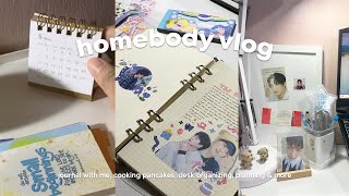 📒 homebody vlog — journal with me, desk organizing, planning & more