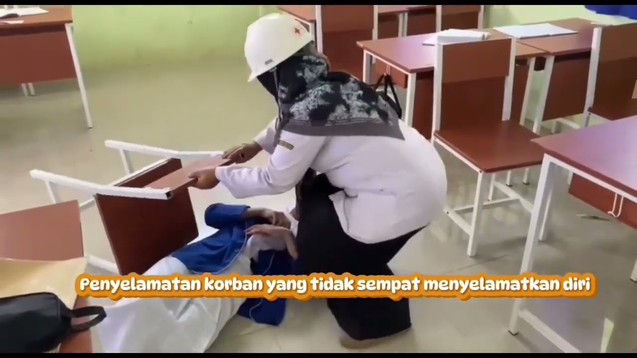 SIMULASI GEMPA || MTs Negeri 4 Bekasi