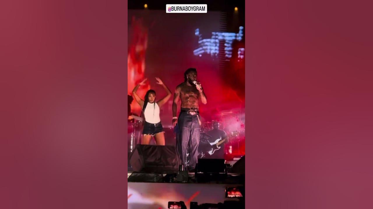 Burna boy performing (Gbona) at Mauritius #burnaboy #nswtour #whereyouenjoylivemusic #shorts
