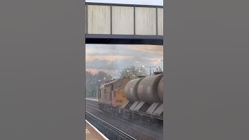 2 class 37s on the RHTT passing Brough with mega thrush #train #trainspotting#class37#RHTT#railway￼￼