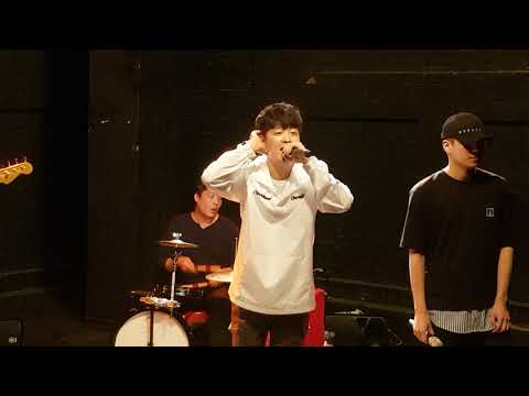 대학로에서 느낌있게 밴드공연 가을느낌 Think about chu