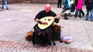 Luc Arbogast devant la cathédrale Notre-Dame-de-Strasbourg - 2012