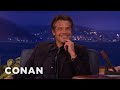 Timothy olyphant outs the one dbag on justified  conan on tbs