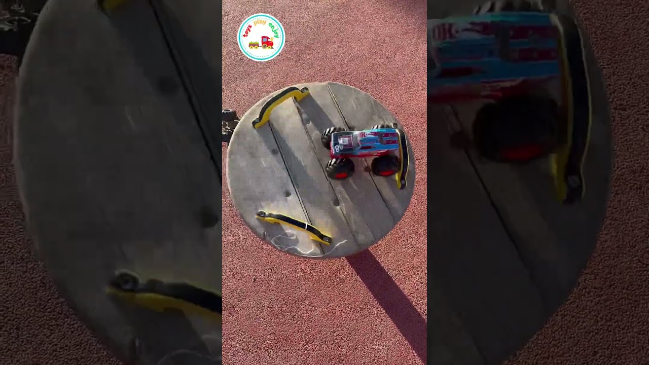 Hot Wheels Dodge RT Vs Godzilla Spinning Park Ride Challenge 