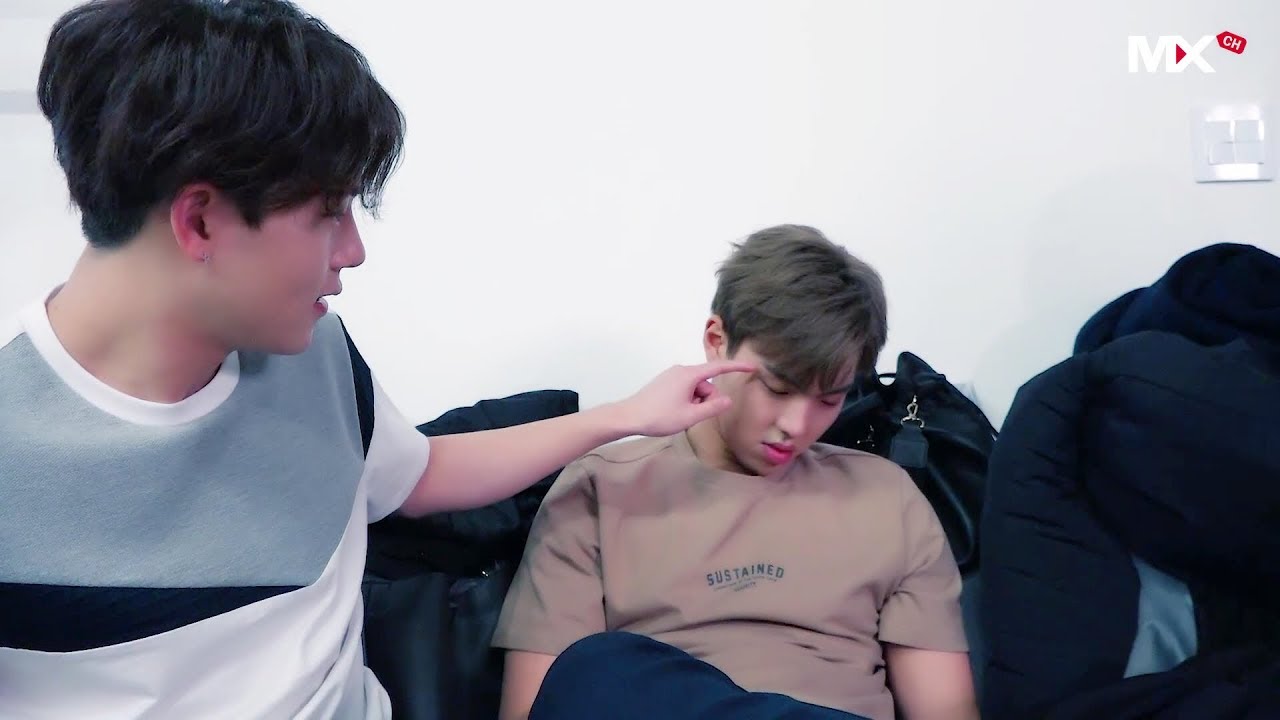 [몬스타엑스] 잠든 셔누에게 장난치는 주헌, 기현