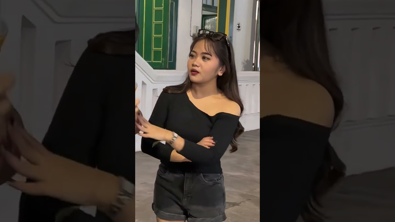 snake prank on beautiful girl