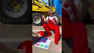 POPULAR FIDGET TRADING TikTok GAME || Playing with the worker. Gave up the forklift!🤣 #Shorts #smol