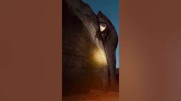 False up 20, Joshua Tree bouldering