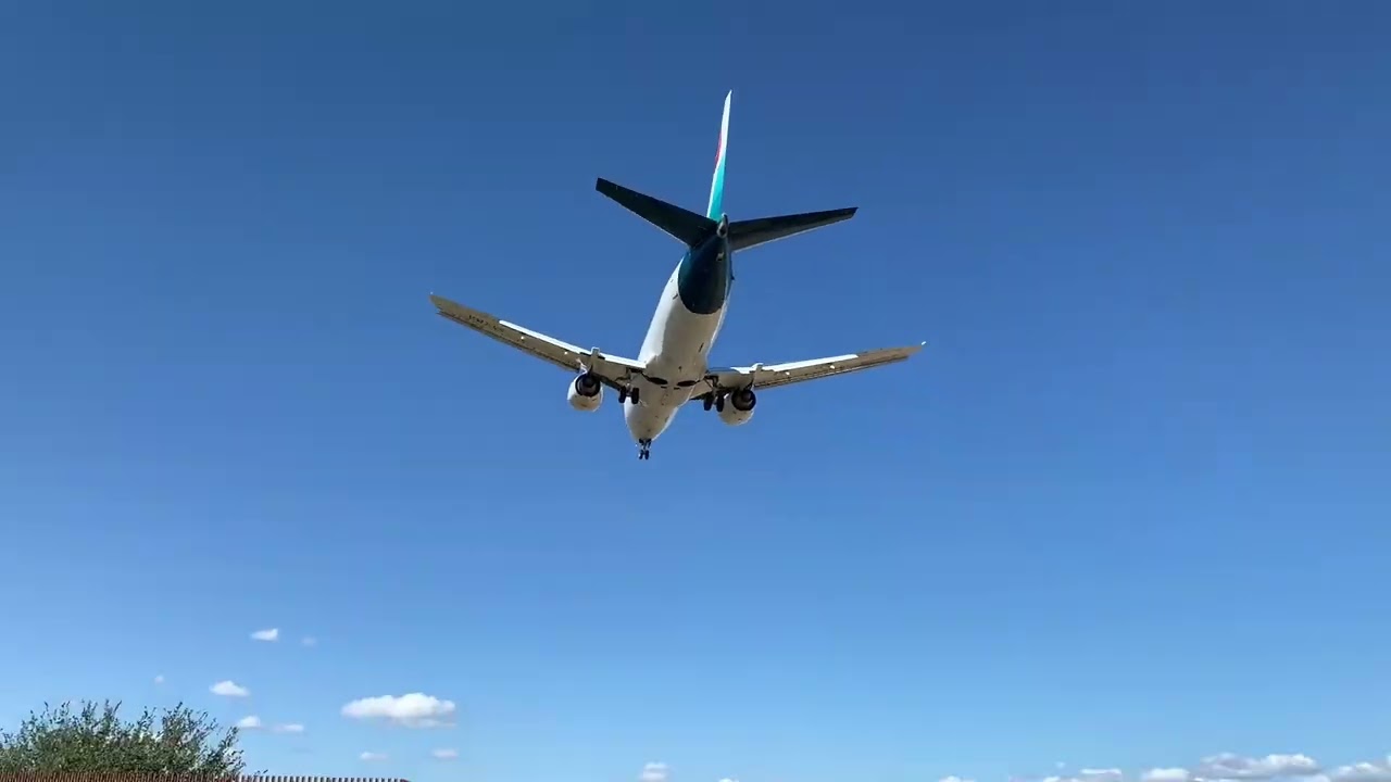 Primo atterraggio 737 Lumiwings al Gino Lisa di Foggia! Voli per Milano dal 30/9/2022 YouTube Primo atterraggio 737 Lumiwings al Gino Lisa di Foggia! Voli per Milano dal 30/9/2022 YouTube