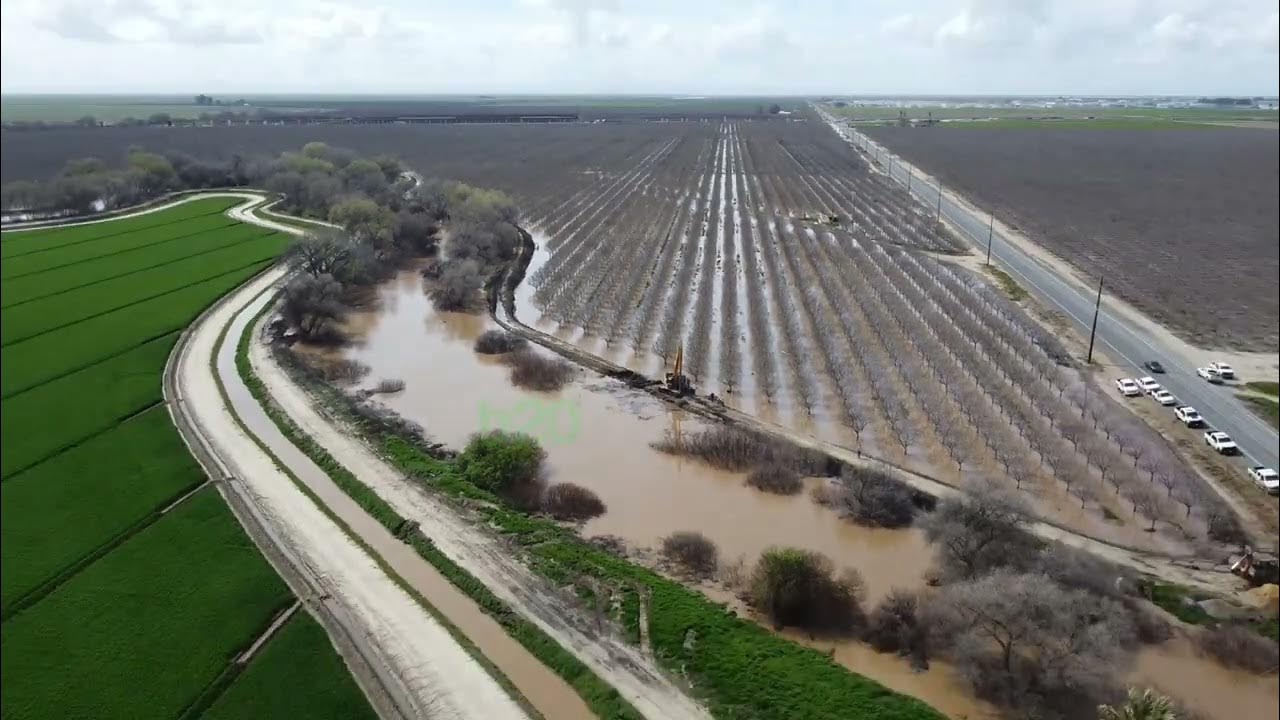 Flooding at 144 and Tule River Corcoran Ca YouTube