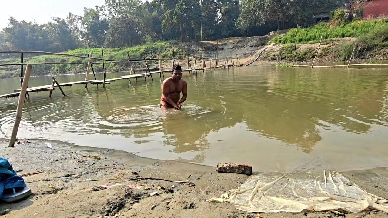 নদীতে নামলাম ঝিনুকের খুজে 😍যদি মুক্তা পাই