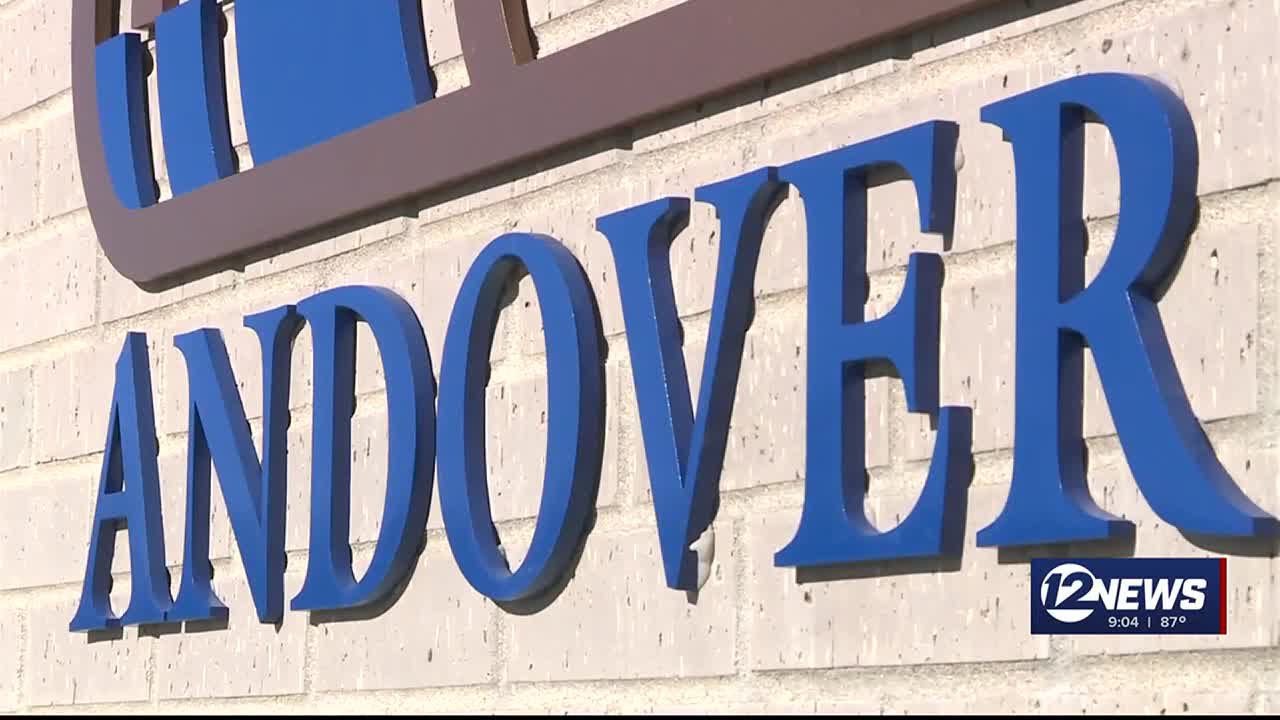 Andover parents standing with teachers yet to reach contract agreement with district