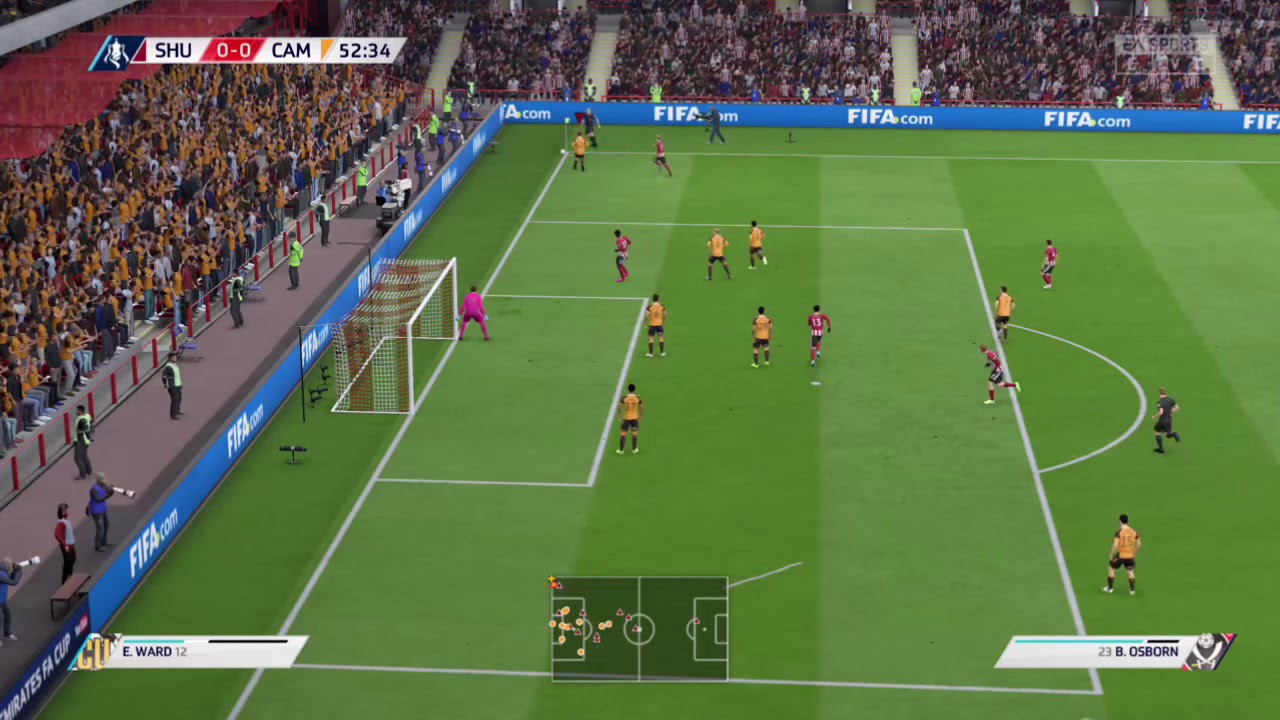 Corner flag stops ball (GLITCH) - Fifa 20