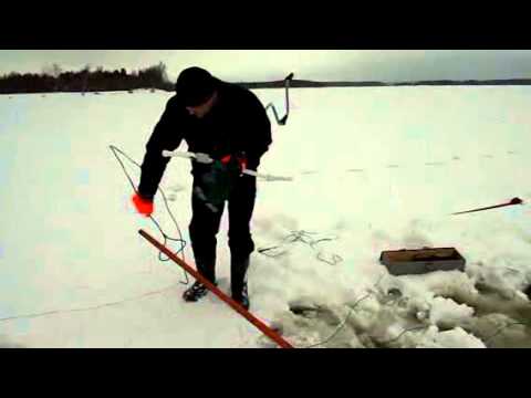 Зимняя торпеда. Финская лебедка для протяжки сетей. Приспособление для установки сетей под лед. Протяжка сетей подо льдом. Приспособление для протягивания шнура подо льдом.