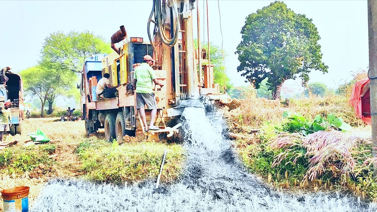 Borewell Drilling - 20Hp Motor With Boring Machine Borewells Video The Come Water Full Bore well 