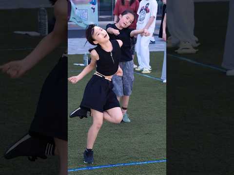 DANCE] 어린 댄서: IVE 'BLACKHOLE': K-POP 랜덤플레이댄스 PlayOn RPD 코엑스 랜플: 260530 여자 블랙 아이브 <strong>블랙홀</strong>