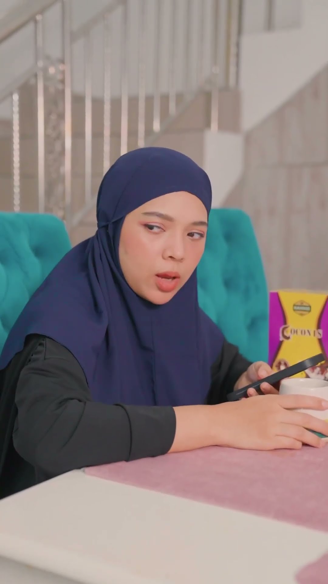 Curiga teros jadi istri ?