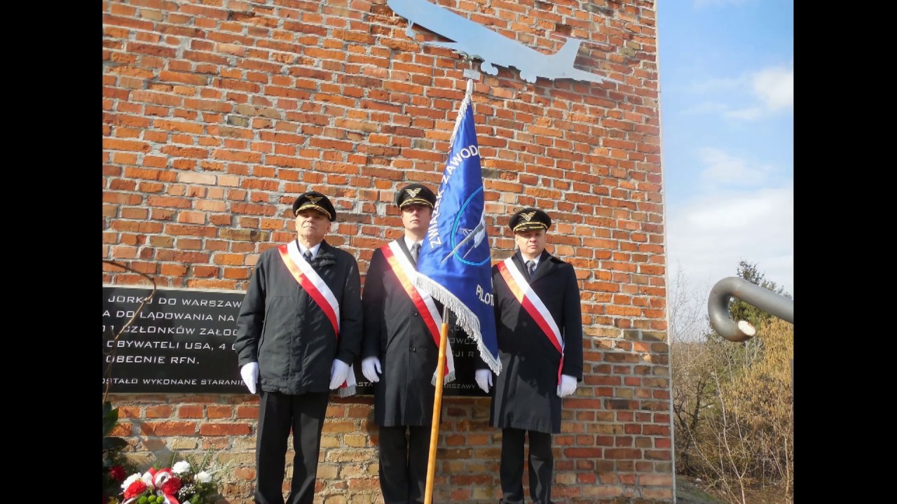 Pilot Marian Nowotnik o pilotach, którzy zginęli w katastrofie Ił-62 w 1980 roku.