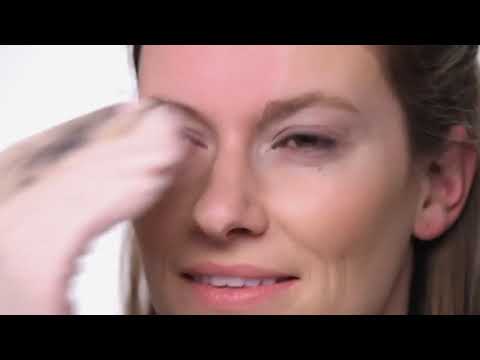 Πως να καθαρίσετε το πρόσωπο με το Magic Mitt της Jane Iredale