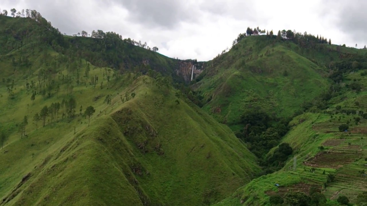 Pemandangan bukit dan air terjun sipisopiso via Tongging
