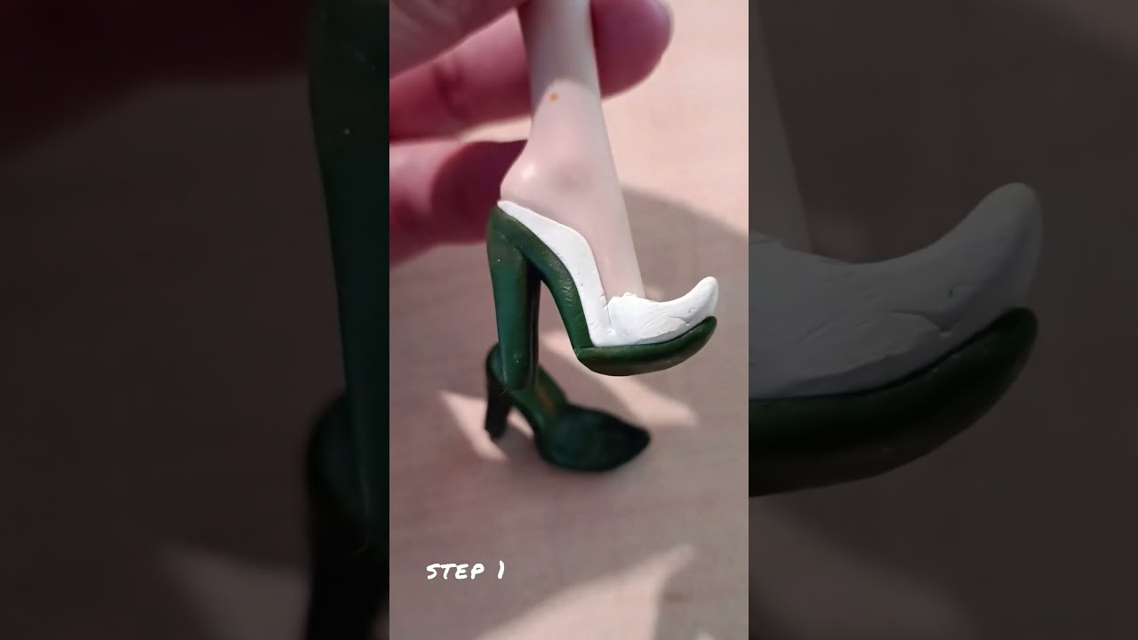 witch boots or not? doll monster high 