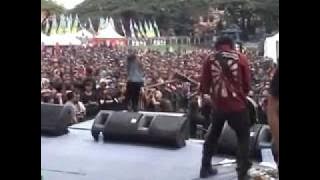Koil - Nyanyikan Lagu Perang - Live Saparua 2010