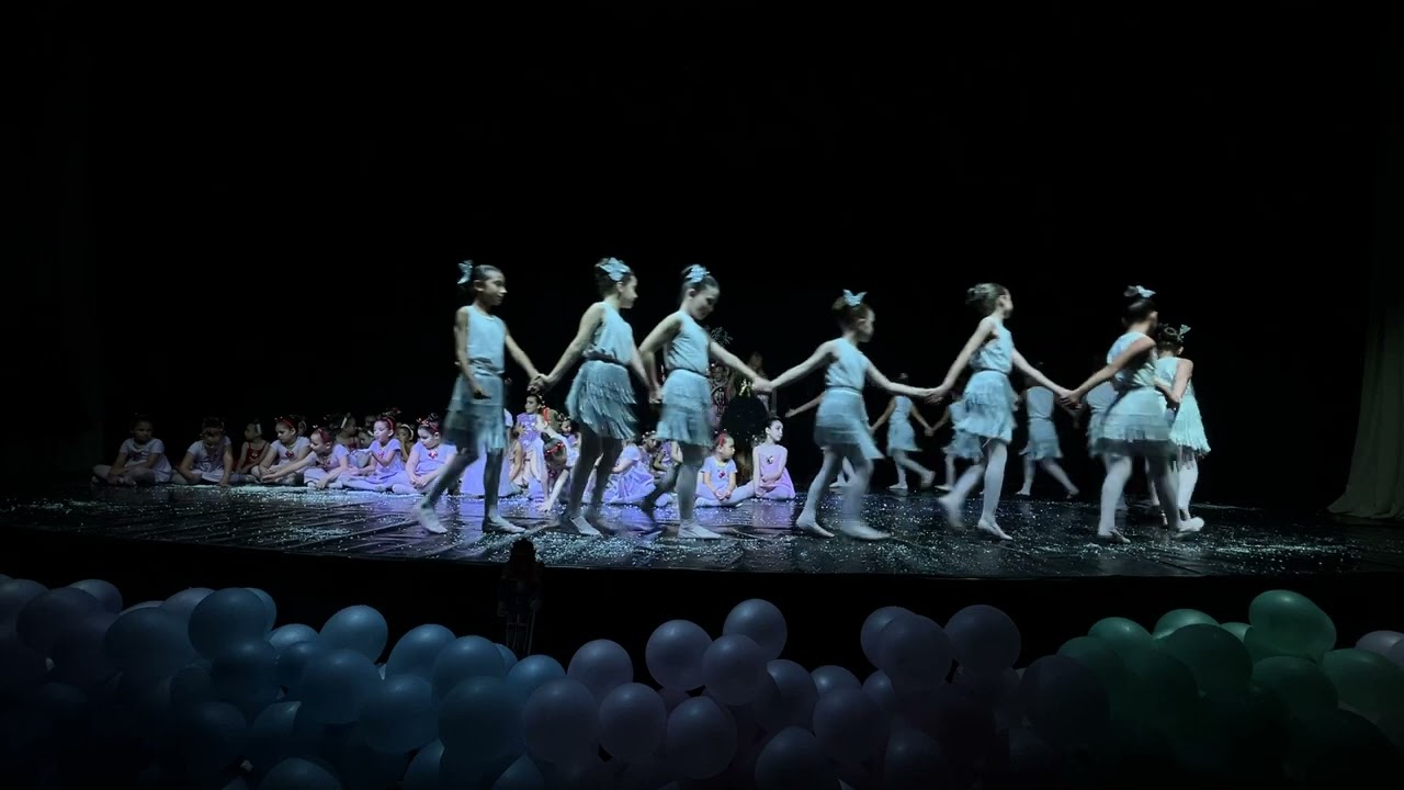 Espetáculo Quebra Nozes- Núcleo Municipal de Dança