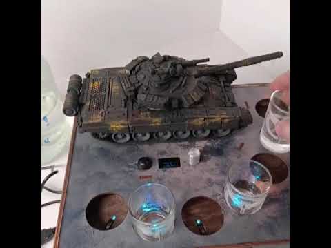 Подарунковий автоматичний наливатор Танк Т-74 на 7 чарок  Оригінальний для побратима, військового, кума, брата, сусіда., видео 1