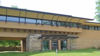 Round Barn Lodge and Frank Lloyd Wright homes