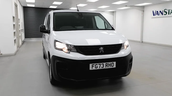 Peugeot Partner 1.5 Professional Premium +BlueHDI Long Wheelbase in Icy White - FG73 RHO - VanStar