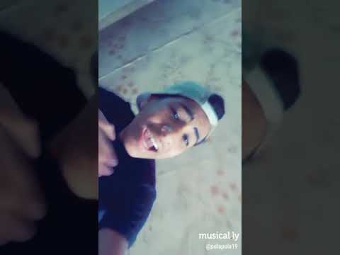 انا فاكر وانا صغير بس هجبلك الخولاصه ابويا جبلي ميك وابوك هجبلك مصاصه