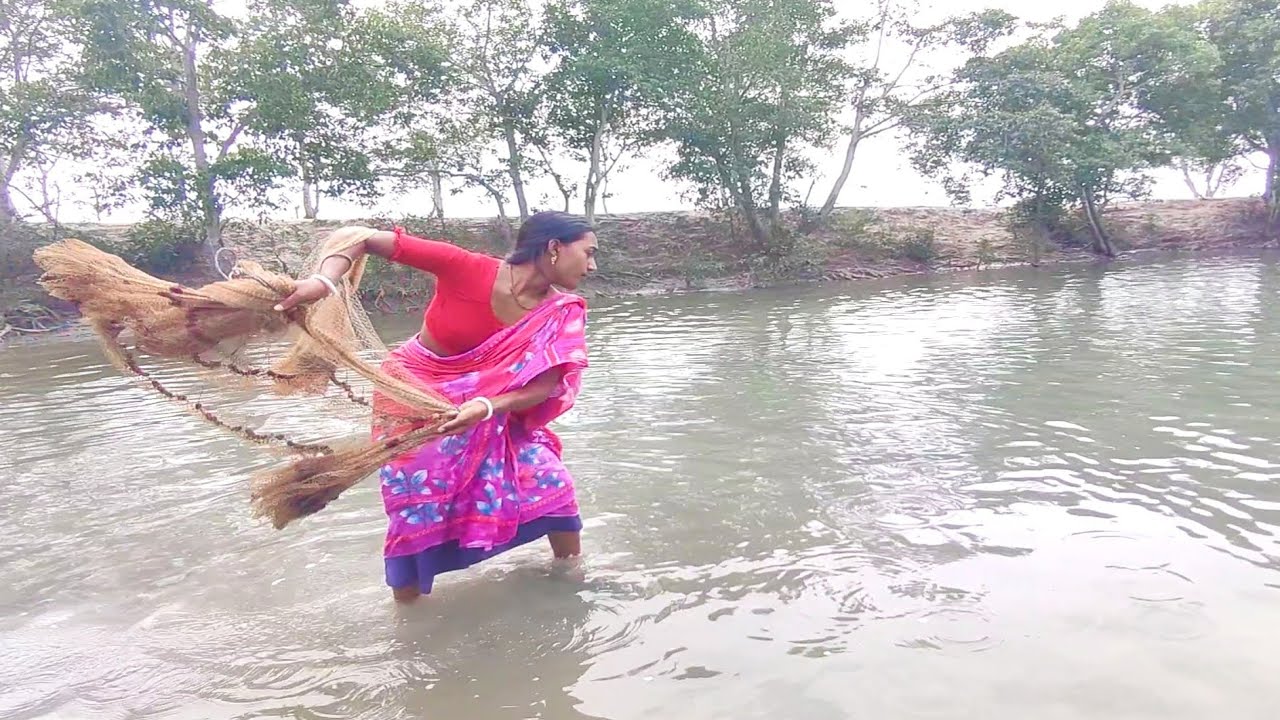 Best Net Fishing Video | Traditional Catching Fish in The River ...