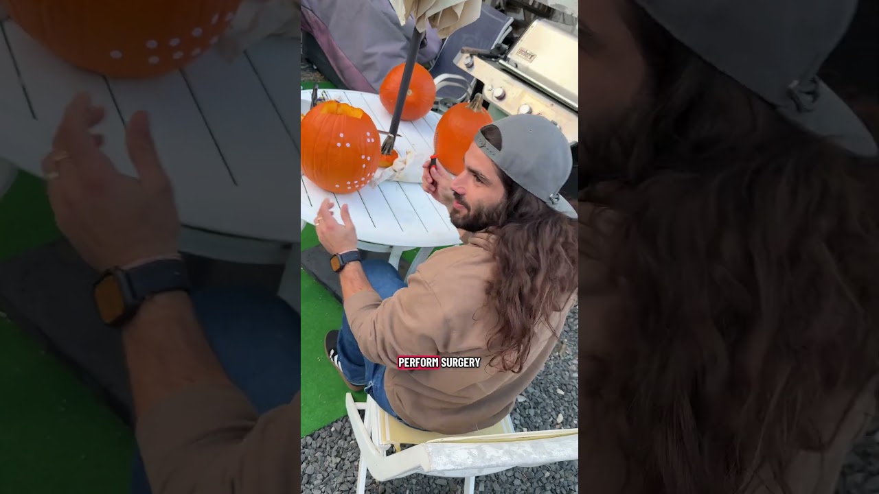 Вырезаем штору из тыквы🎃