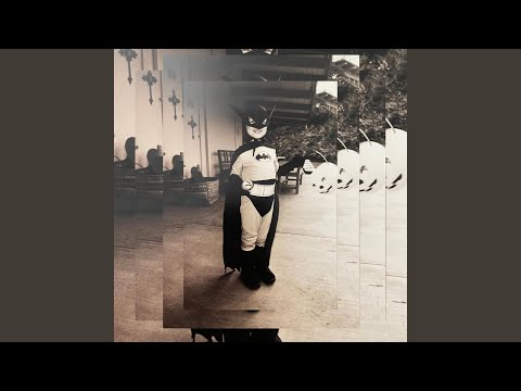 在 YouTube 上觀看「SuperVillain」