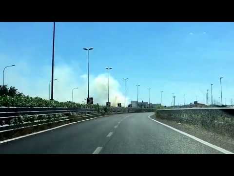 Salerno: incendio in tangenziale uscita Aversana direzione sud