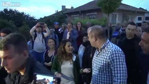 Brazilian tourist photobombs Bulgarian president, asks why he is important