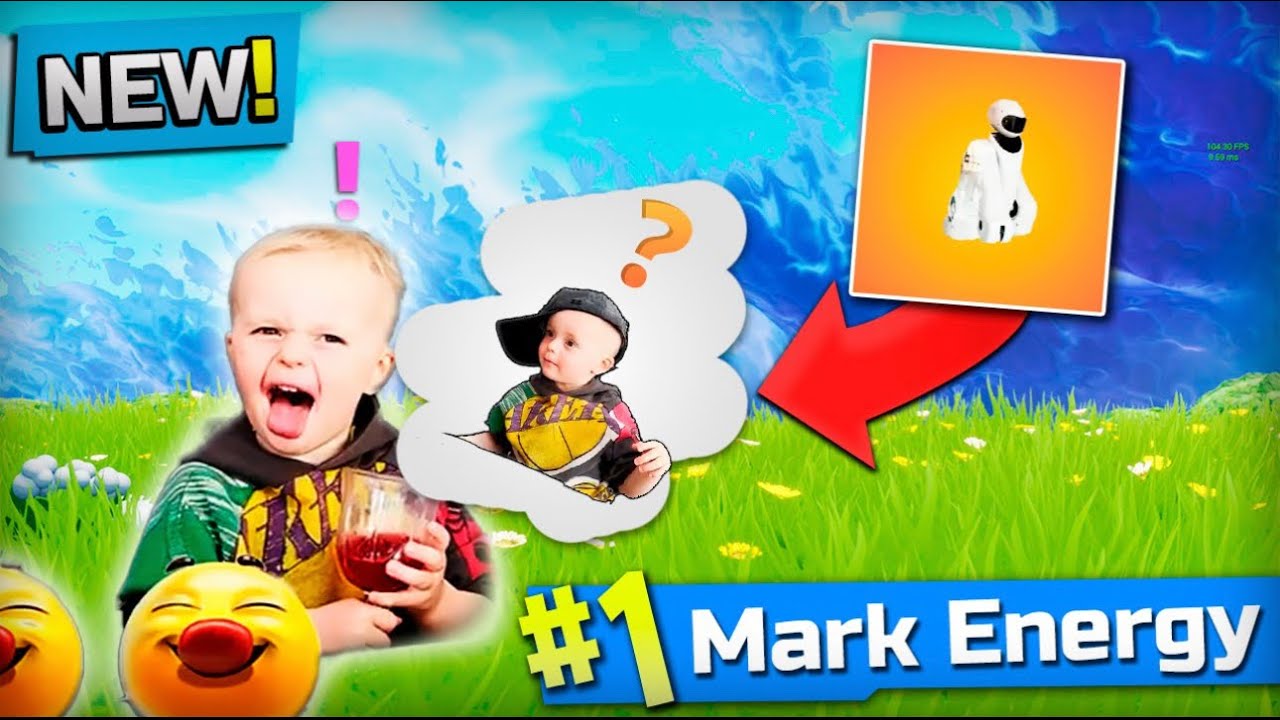 Moscow, robot 🤖 is selling coffee, parks, marry-go-round, MARK Energy and his family