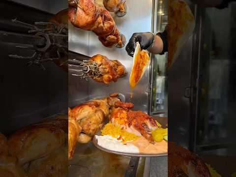 نصف فرخة شواية حلبيه مع التوميات والمخللات