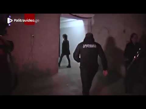 გავრცელდა კადრები თუ როგორ აკავებენ ტაქსის მძღოლის მკვლელობაში ბრალდებულს