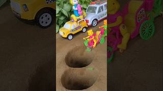 Pushing 3 Tricycles In Pit Pit