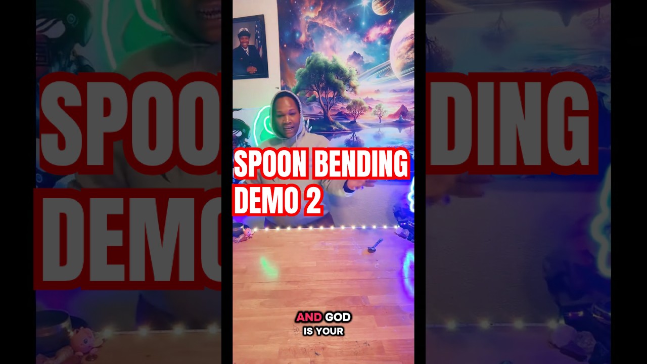 SPOON BENDING. IM TOPH #goddessofdasouf #spoonbending #pkparty