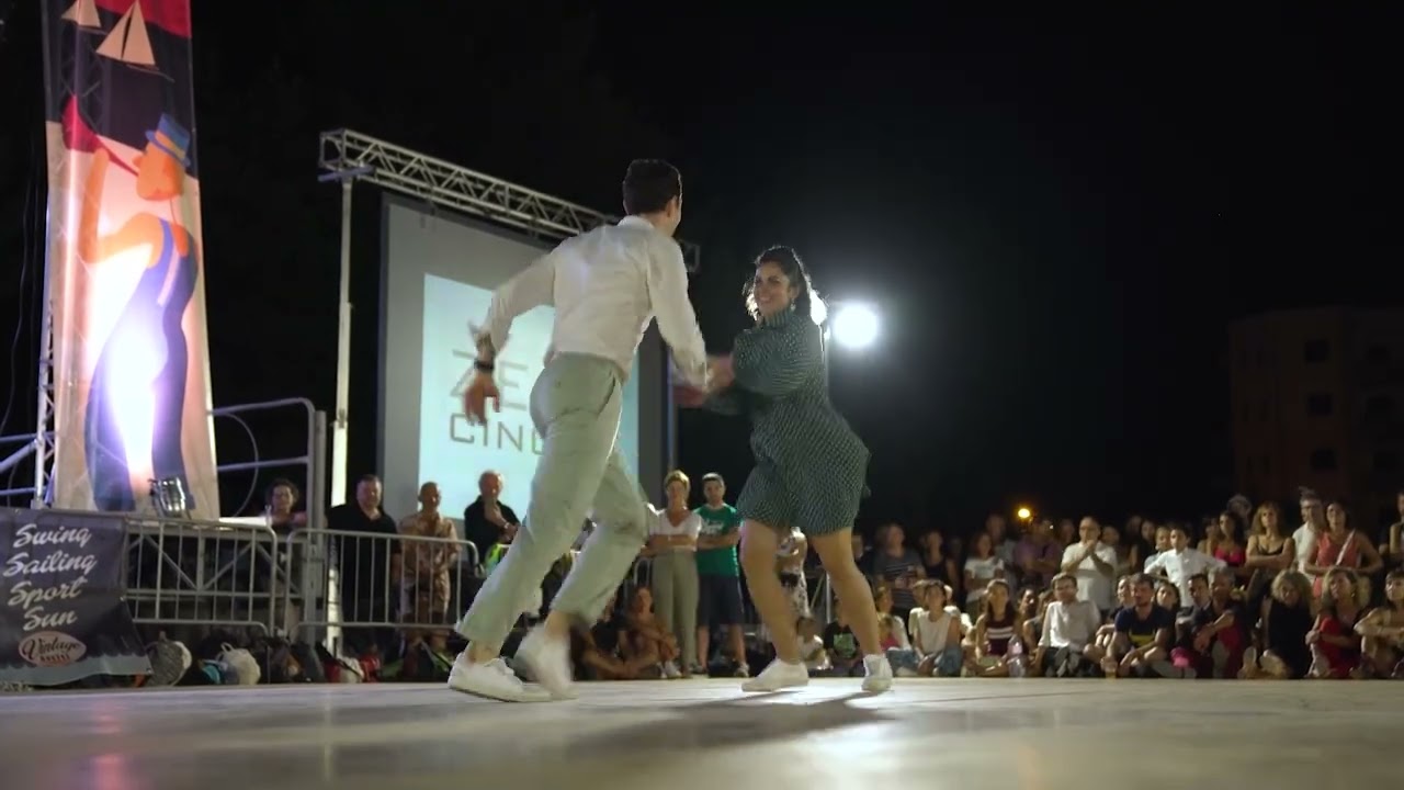 Margaux and Jean-Philippe - Lindy Hop classic at PolicoroInSwing 2022