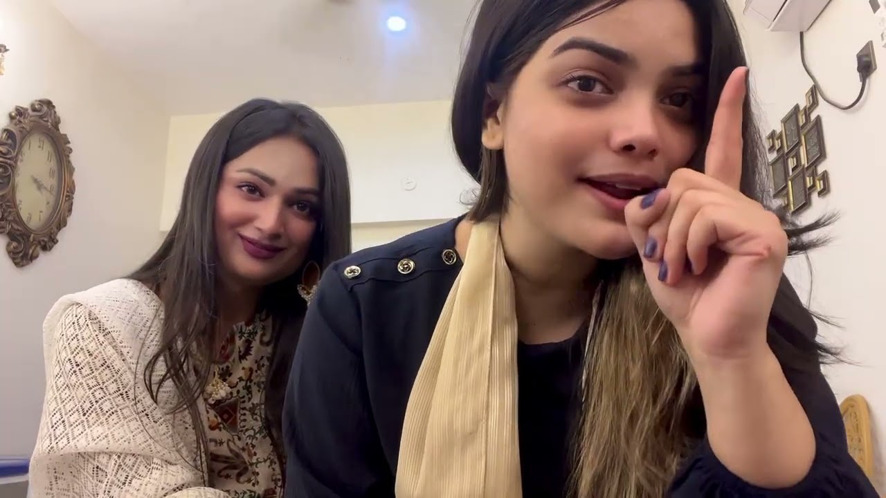 Overacting Vloggers Exposed 😅 | Karachi Barish Again😒| Funny Scenes 🌧️ | Desi Vlog