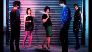 Vignette de la vidéo "The Long Blondes - Heaven Help the New Girl"