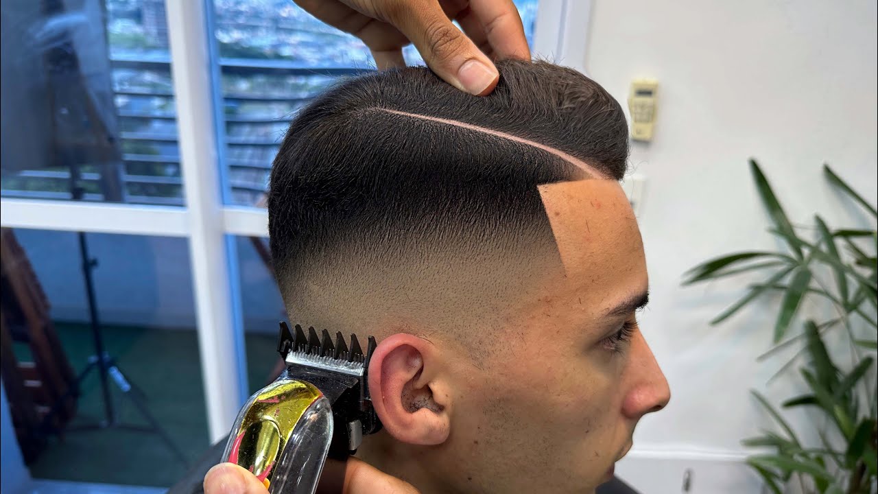 Mid fade: o que é, dicas para pedir o corte + 30 fotos do estilo