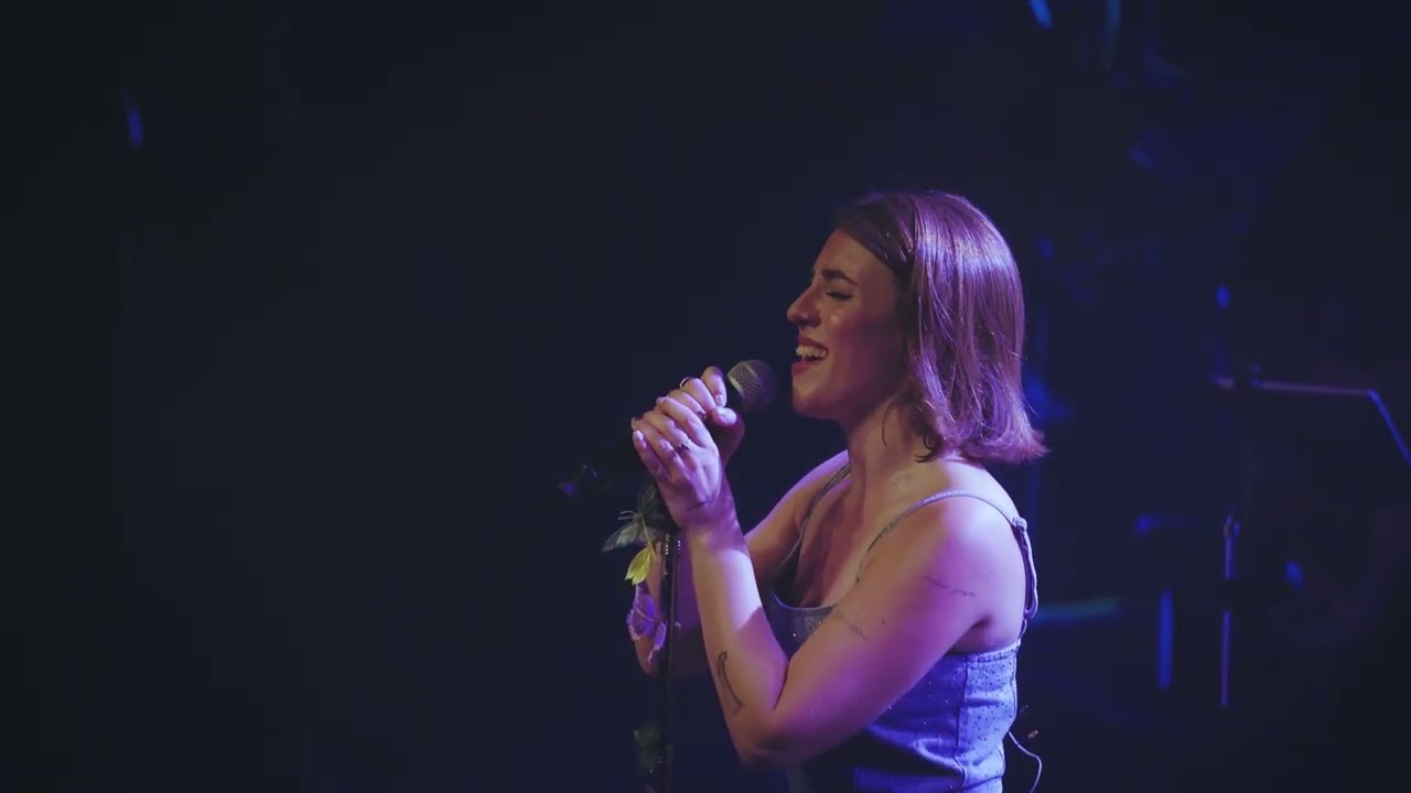 Laura Esquivel - Un rato (Laura Esquivel en vivo)