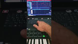 Akai MPK mini - первое знакомство