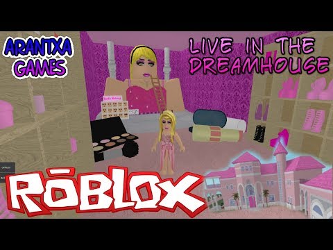 Live In The Dreamhouse En Roblox Casa De Barbie Youtube - videos de los juguetes de arantxa roblox roblox free